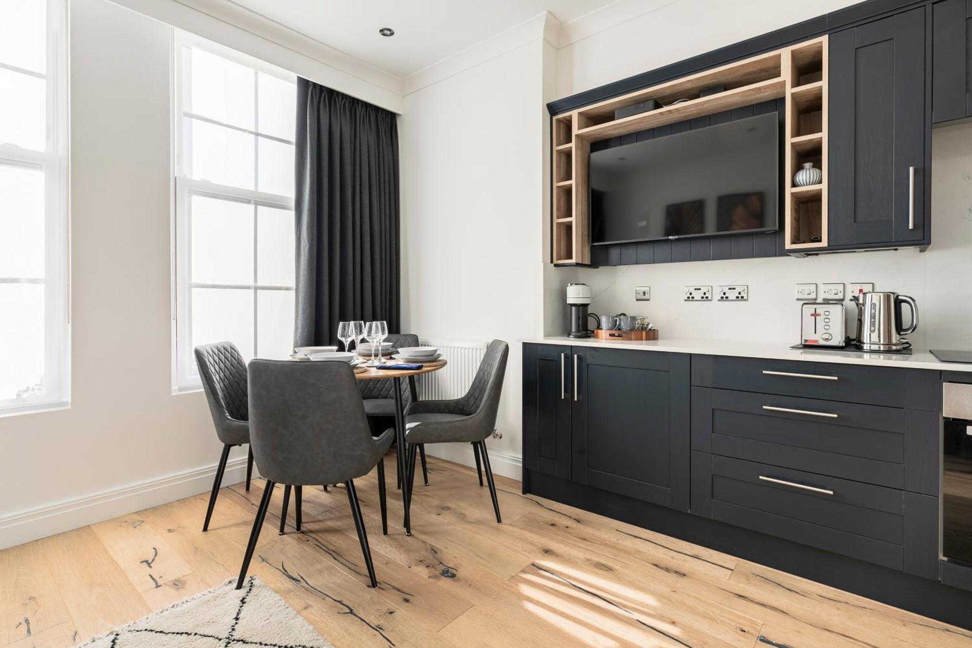 Modern Aptmt, 2 Stops To Central London, Smart Lock, Netflix Ealing Exterior foto
